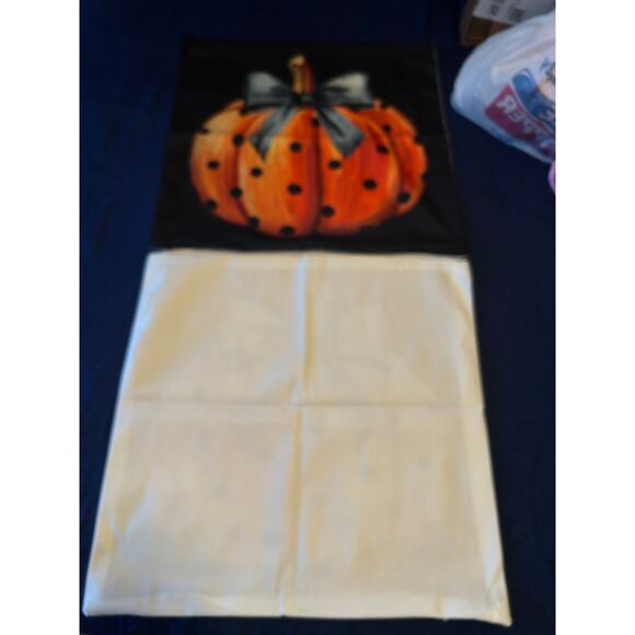 NWOT Set of 2 Fall Pumpkin Pillow Covers Soft Autumn Thanksgiving 18" x 18" - Picture 2 of 2